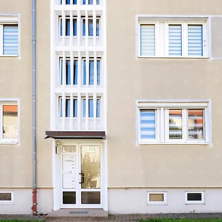 Am Geiseltalsee Apartment *